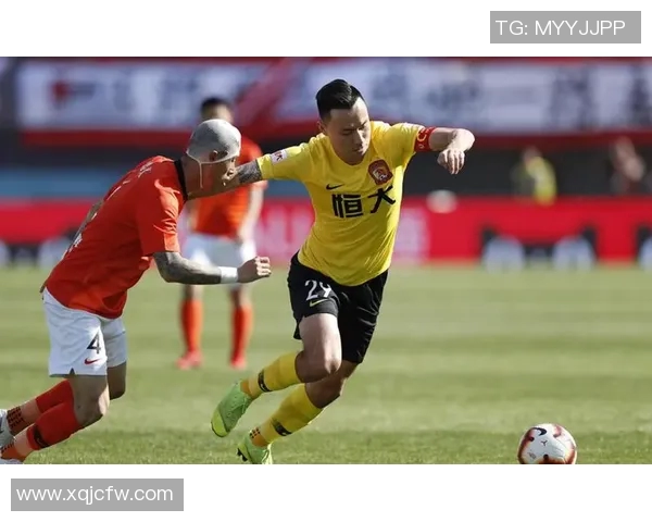 广州恒大与深圳佳兆业激战正酣赛果揭晓引发球迷热议